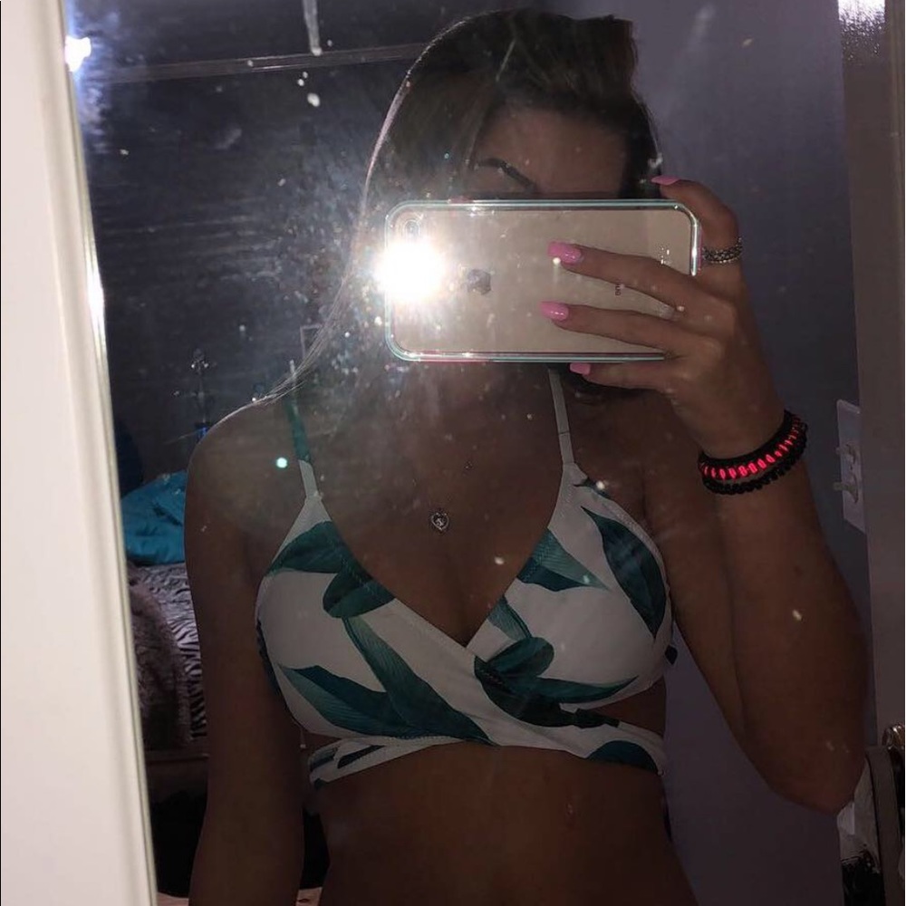 BAthing suit top